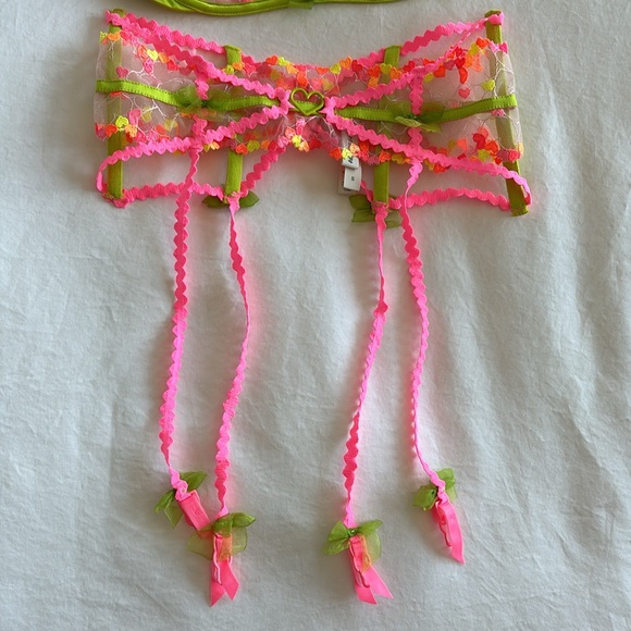 For Love and Lemons Lingerie Set - Picture 4 of 4